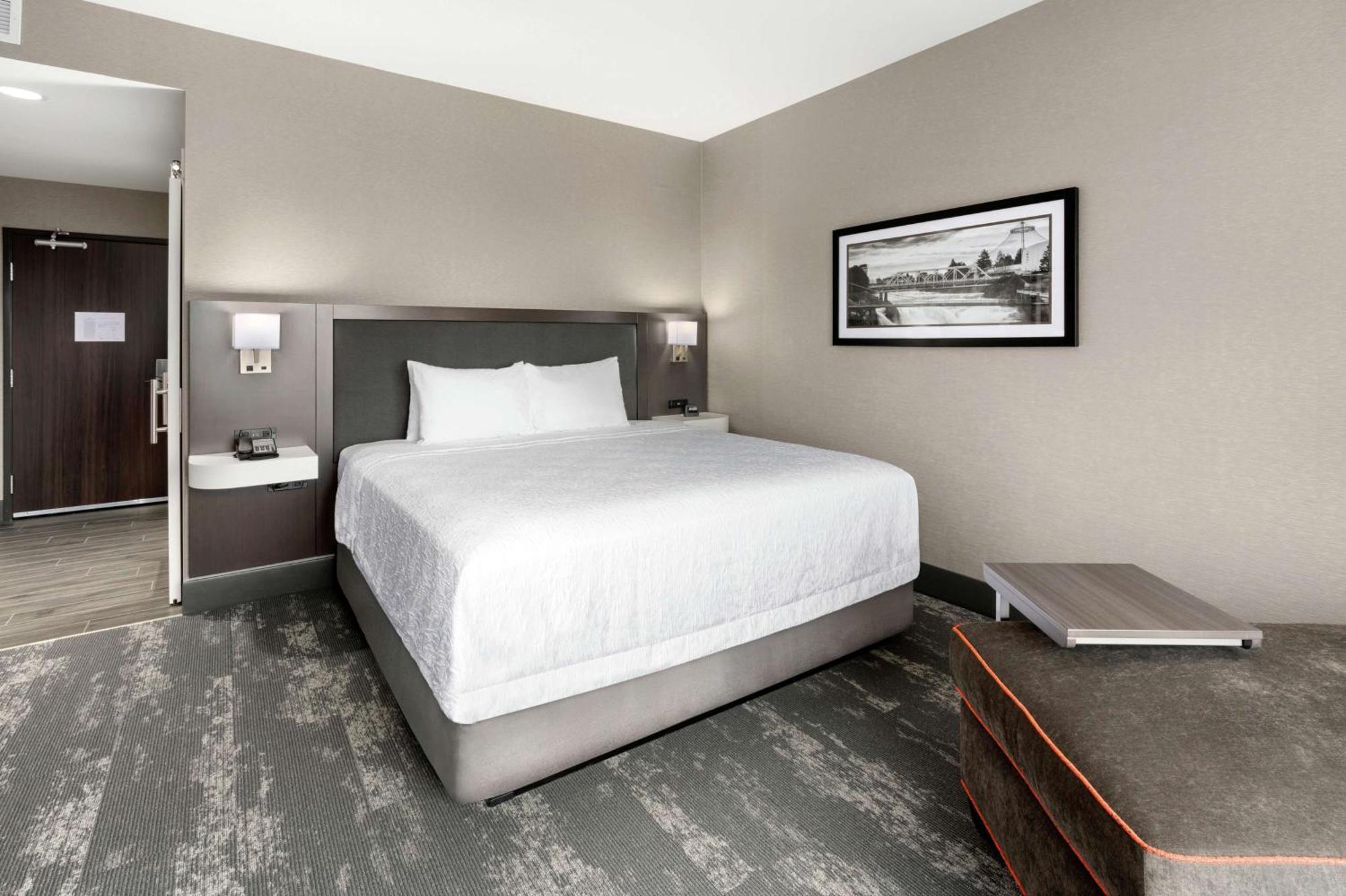 Hampton Inn & Suites Spokane Downtown-South Exterior photo